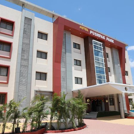 Hotel Pushpak Park Osmanabad Exterior photo