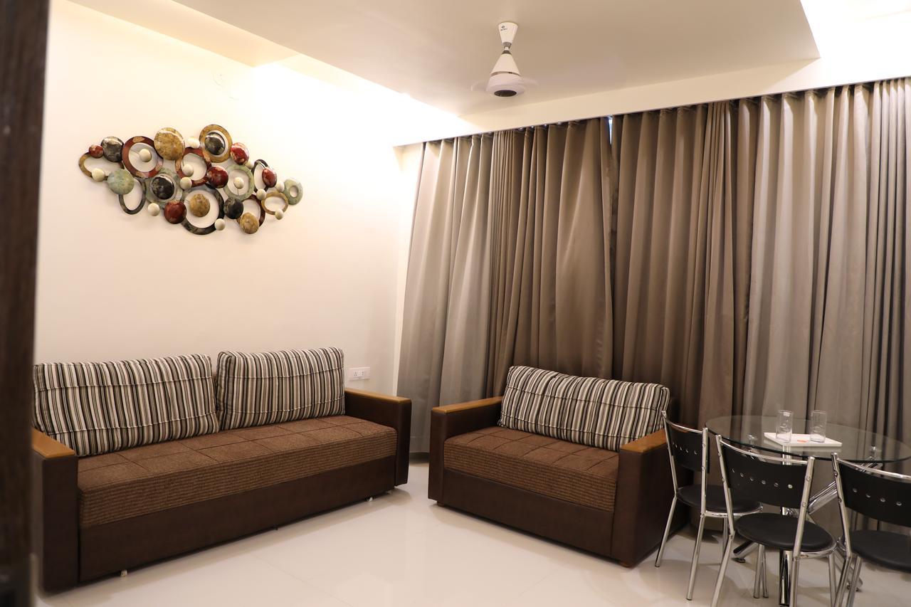 Hotel Pushpak Park Osmanabad Exterior photo